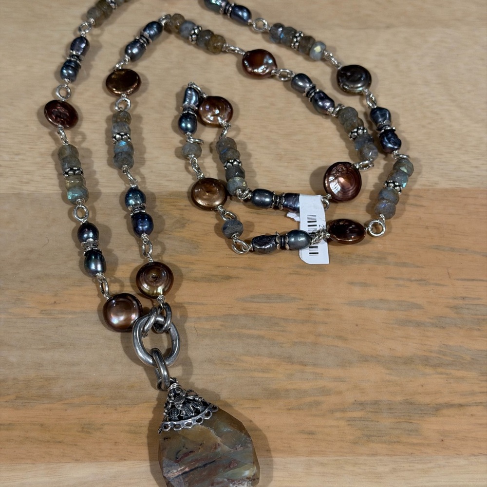 Stunning Alana Leigh Semi-Precious Pearl and Labradorite Necklace